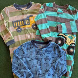 Bundle of Carter's Boy's Full-zip, Fleece, Footed Pajamas 5T 💙